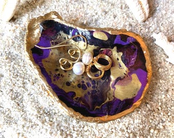 Hand-Painted Oyster Shell Ring Dish Beach Decor Jewelry Organizer