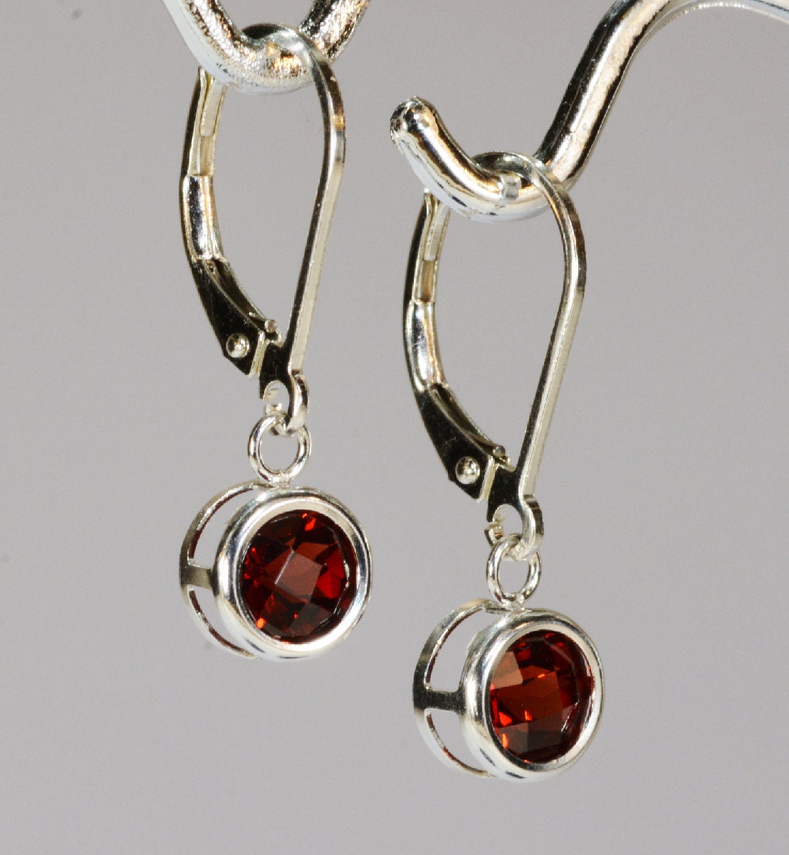 Dangle Earrings.925 Sterling Silver Leverback Setting6mm