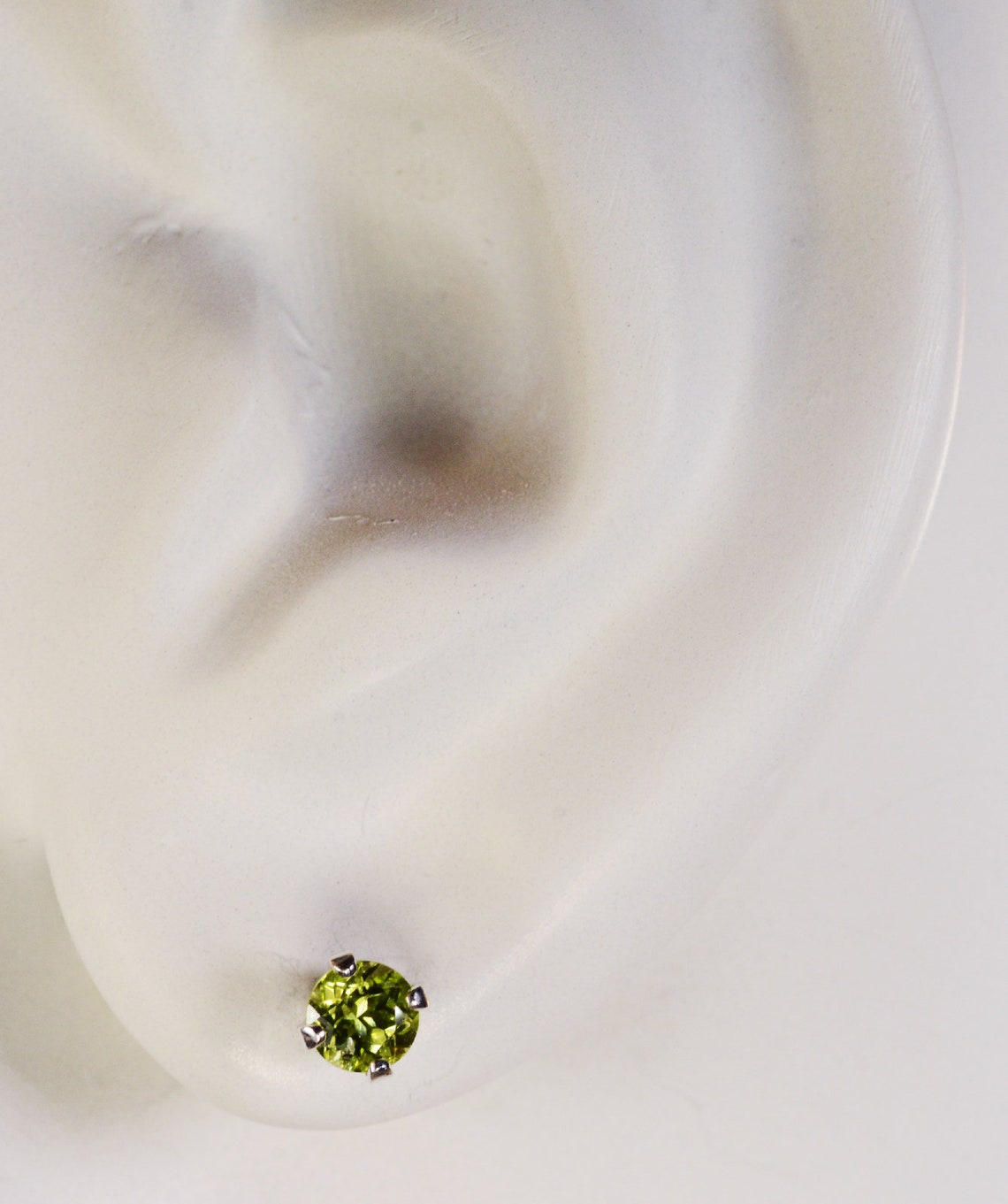 Boucles D'oreilles En Argent 925 Avec Péridot Naturel 5x7mm - Goujons, Neuf Sans Emballage