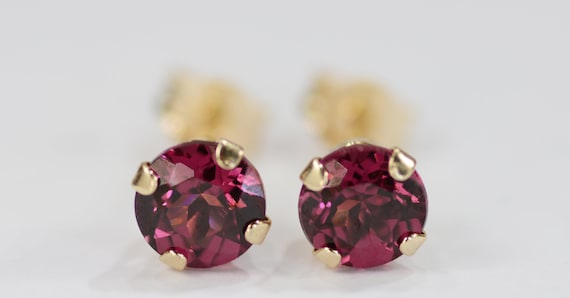Rhodolite Garnet Earrings~14kt Yellow Gold Setting~5mm Round~Genuine Natural Mined