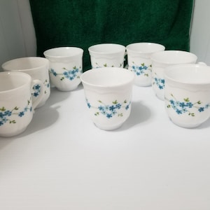 Arcopal veronica made in France Smalll Tea Cups Blue Myosotis