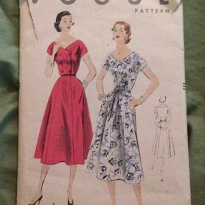 1950s Vogue 7966 Double Breasted Dress Pattern 32 bust Sz 14