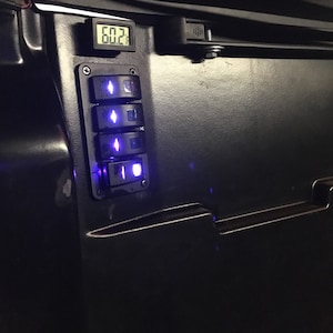 Przełącznik mocowania skrzyni ładunkowej dla Tacoma 2016+