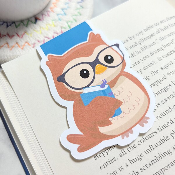 Owl with Book Magnetic Bookmark, Kawaii Owl Planner Clip, Cute Owl with Glasses Planner Accessory for Books, Book Lover Gift