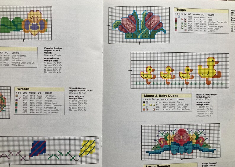 Puede incluir: Un folleto de patrones de punto de cruz con instrucciones para crear varios dise&ntilde;os, incluyendo una corona, tulipes, mam&aacute; y patitos, y un gran ramo. Los dise&ntilde;os se muestran en color e incluyen los n&uacute;meros de hilo DMC.