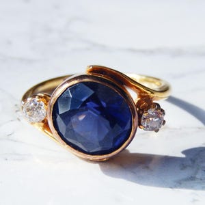 Vintage Iolite and Diamond Ring 18K Gold 1930s Old Cut Diamonds Bright Blue "Water Sapphire" Twist Bypass Natural Stones Cocktail Size 8