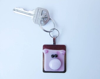 Pig lover keychain, fused glass piglet, piggy collector gift idea, key ring with pink pig face, key fob for animal lover