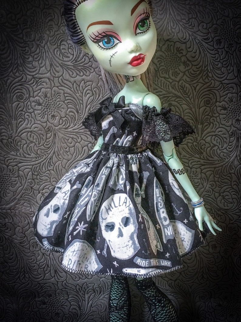 doll skull clothing