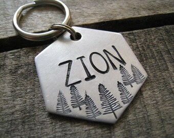 Etiqueta para mascota personalizada, etiqueta para mascota personalizada, etiqueta para perro, etiqueta para collar de perro, etiqueta para perro grabada, etiqueta para mascota grabada a mano, etiqueta para perro con forma de árbol