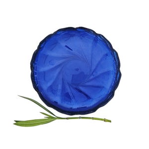 Set of 4 Vintage Arcoroc France Cobalt Blue Swirl Glass Plates | Scalloped Edge | 7.25&quot; Luncheon Salad Plates | 1970s–1980s
