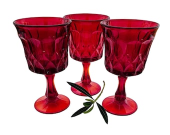 Vintage robijnbekers Noritake, MCM rood glaswerk, set van 3