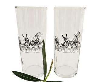 Set of 2 Fishs Eddy “Alice in Wonderland” Tall Tumblers – Rare & Discontinued Collectible