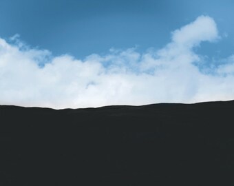 Glen Tilt 11, original Fine Art-Fotografie, drucken, Landschaft, Rock, Schottland, Blair Atholl, Himmel, Hügel, Berge, blau, schwarz, Wolken