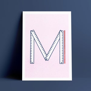 Cartolina dell'alfabeto M Toolfont Righello