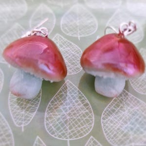 Orecchini pendenti a forma di fungo fatti a mano: Cottagecore Forest Jewelry