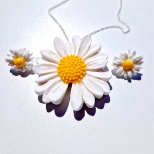 Daisy Jewelry Set, Polymer Clay Daisy Necklace & Earrings Set, Handmade Floral Jewelry