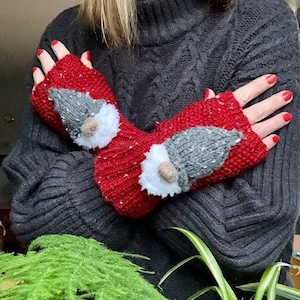 Ladies Teenagers Gonk Gnome Fingerless Gloves Knitting Pattern