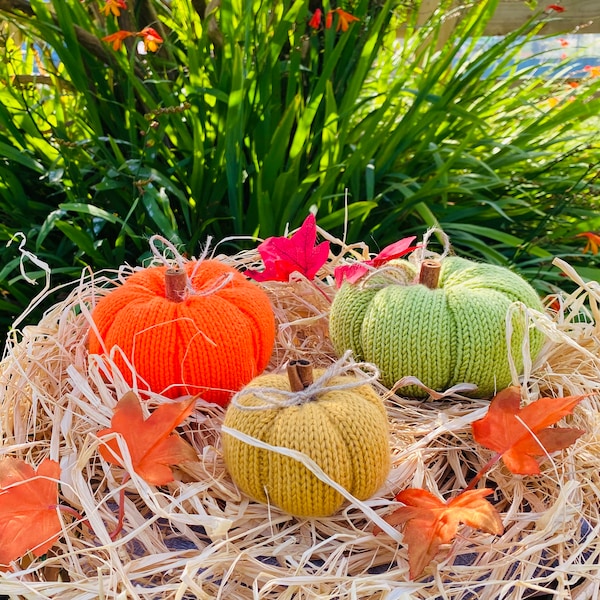 Simple Halloween or Fall Pumpkin Knitting Pattern