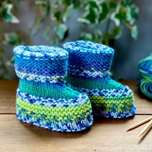 Simple Baby Booties Knitting Pattern for Babies 0-6 and 6-12 Months Knitting Pattern