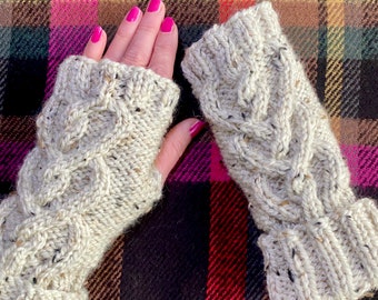 Heart of Scotland Fingerless Gloves Valentines Day Knitting Pattern