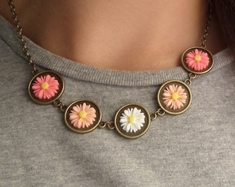 Daisy chain necklace • Flower jewelry handmade • Daisy flower necklace • Trending now • Popular jewelry for teens • Mothers day gift ideas