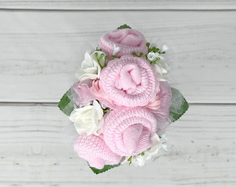 Baby Sock Corsage-Baby Girl Baby Shower Corsage-Expecting Mom Gift-Pregnant Sister Gift-New Grandma Gift-Great Grandma Gift-Big Sister Gift.