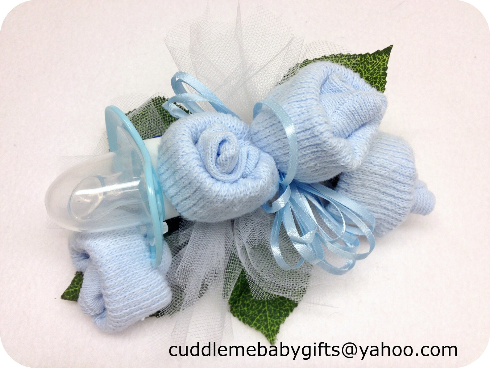 Baby Sock Corsage-Baby Shower Corsage-oma te worden-Waren | Etsy White And Baby Blue Corsage