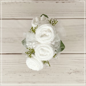 Baby Sock Corsage, Baby Girl, Baby Shower Decor, Baby Shower Gift, Mom to be Pin, Baby Shower Pin, Grandma Corsage, Grandma Baby Shower Pin.
