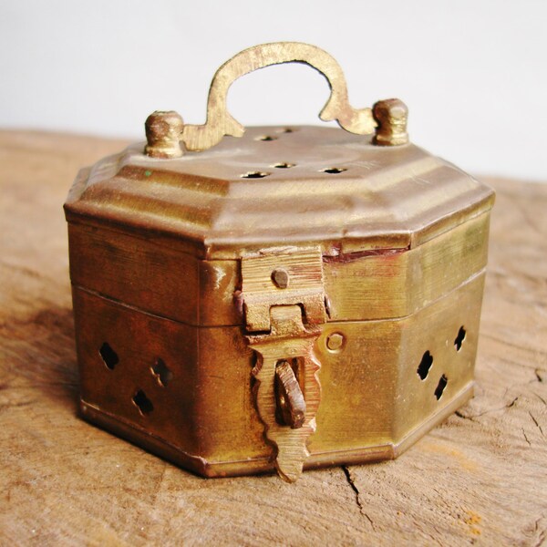 Vintage Brass Indian Cricket Box - Octagon Shaped Trinket Box - Clover Shaped Vents