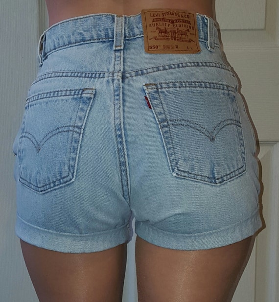 levis light wash shorts