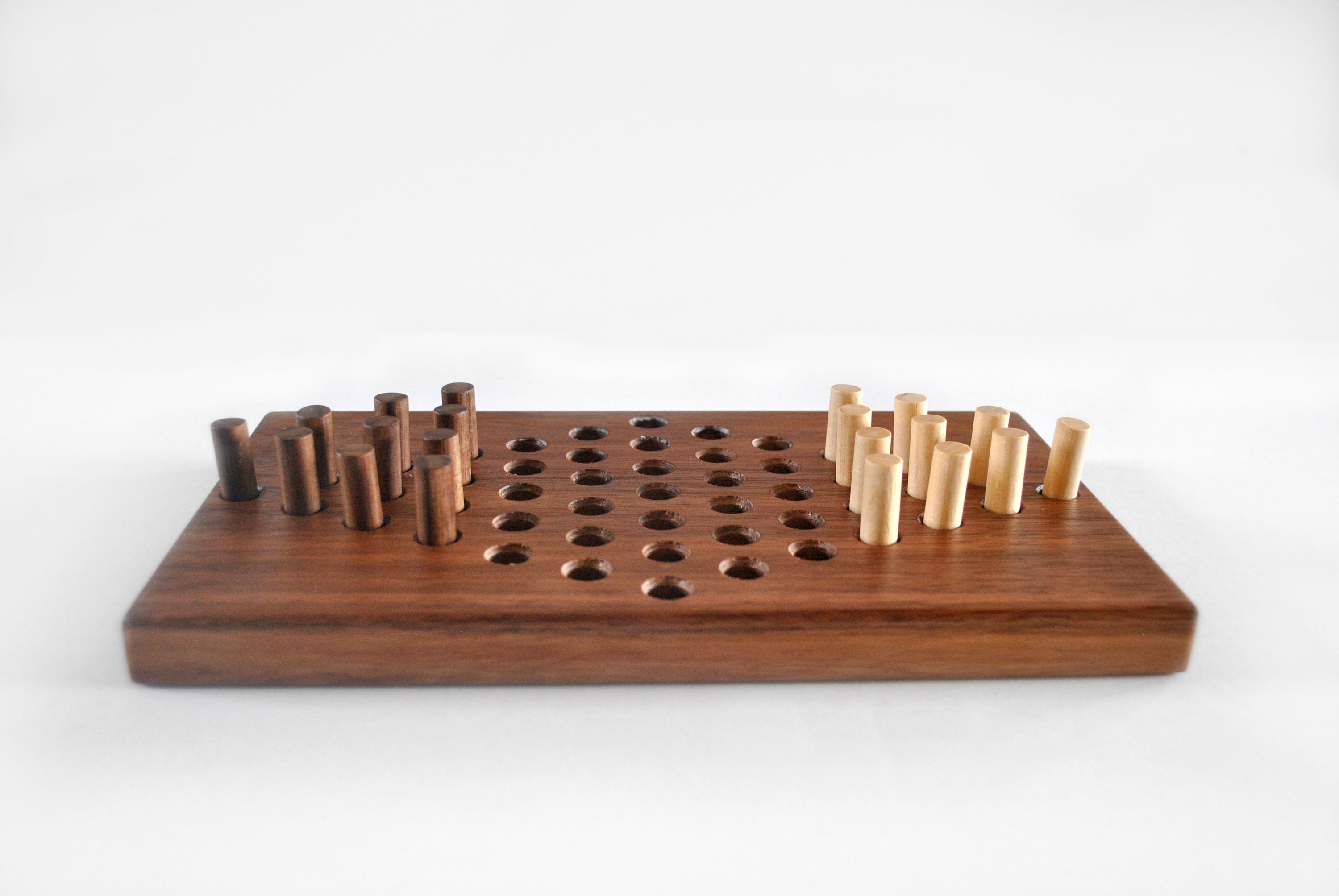 WALNUT Chinese Checkers Wooden Family Game - Boredom Buster - Board Game for Adults - Strategy Game for Kids - Father&#39;s Day Gift