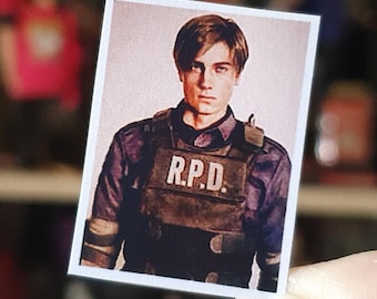 1/6 Scale Leon Kennedy Photo, Resident Evil, Diorama, Dollhouse