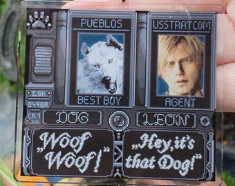 Portachiavi di Leon Kennedy, portachiavi di Resident Evil, portachiavi in pixel art, portachiavi divertente, portachiavi con cane, regalo per giocatori, acrilico, ciondolo per borsa