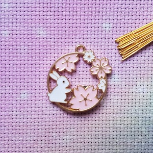 Cherry Blossom Needle Minder, Bunny Needle Minder, Japan Needle Minder, Anime Needle Minder, Enamel, Cross Stitch, Embroidery, Kreuzstich