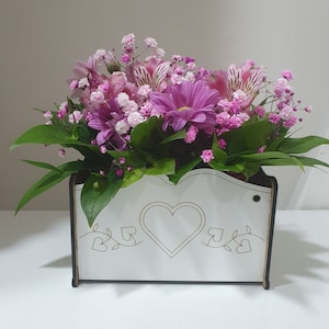 Moederdag geschenkdoos. Bloemenmand. Digitale DXF-bestanden voor laser-, glowforge- en cnc-snijden