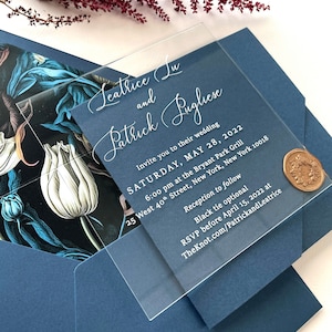 Tarjeta de invitación de boda única y elegante con sobre moderno y sello de cera