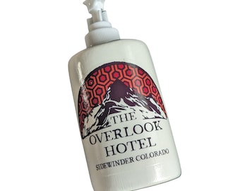 Distributeur de savon en céramique Overlook pour hôtel ~ Salle de bain gothique ~ Décoration de cuisine ~ Brillant ~ Décoration d'intérieur horreur ~ Cadeau fait main