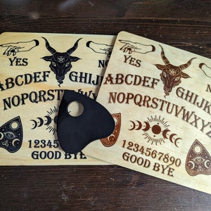 Petit bois Ouija Spirit Board 7 3/4 pouces Square Witches Spiritual Board
