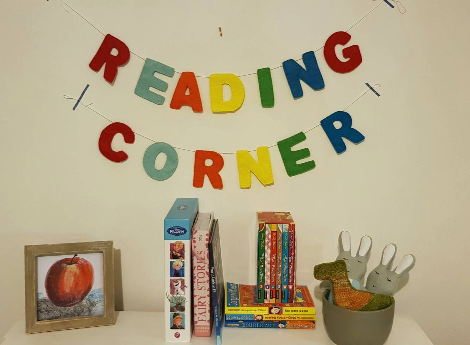 Rainbow Reading Corner Garland. Classroom display. Reading Etsy