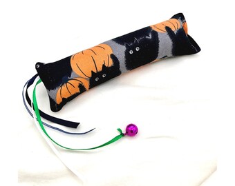 Halloween Catnip Cat Kicker Toy: Handmade Kitten Pillow with Bell