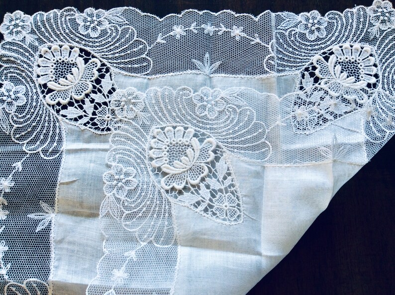 Vintage lace Lace wedding handkerchief Wedding lace VINTAGE LACE HANDKERCHIEF Vintage handkerchief. Wedding gift