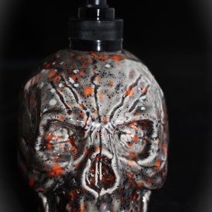 Skull Soap Dispenser with Rust Proof Pump, Refillable Liquid  Hand Lotion Bottle for Bathroom, Bedroom and Kitchen（New Upgrade Pump）. :  Home & Kitchen