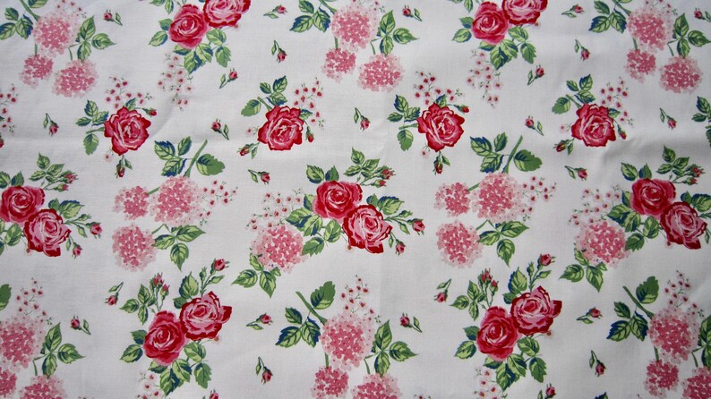 Ryleigh Crop - Pink Floral main image 1