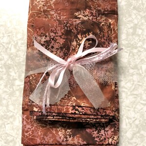 One of a Kind Brown & Pink Leaf Pattern Batik Cotton Fabric Tablecloth + 6 Napkins