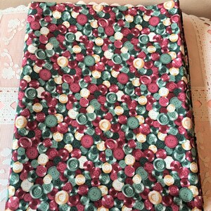 One of a Kind Green Sewing Buttons Pattern Cotton Fabric Tablecloth