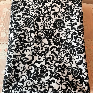One of a Kind Black & White Floral Leaf Pattern Cotton Fabric Tablecloth