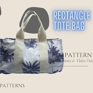 Puede incluir: Una bolsa de tela blanca con estampado tropical azul y blanco. La bolsa tiene dos asas largas y el texto "RECTANGLE TOTE BAG" y "PDF PATTERN Instructions & Video Tutorial" está impreso en la imagen.