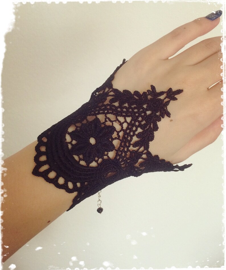 Vintage Gothic Steampunk Handmade Black Lace Cuff Bracelet Wristband With Ring