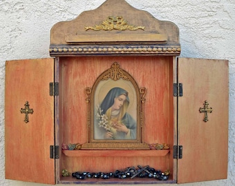 Santuario Nicho Altare Madonna con Gigli Rosario da parete o da tavolo DianaLaMorrisArt