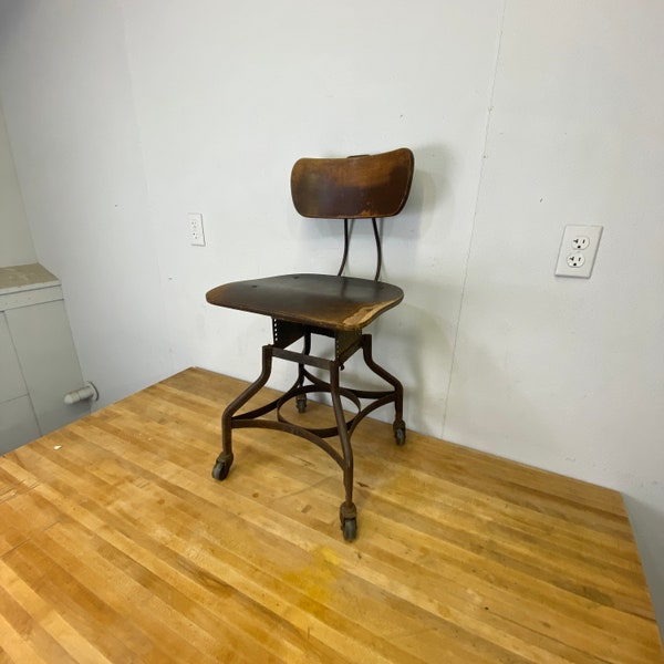 Vintage UHL toledo furniture adjustable height stool great condition 16 - 19” high